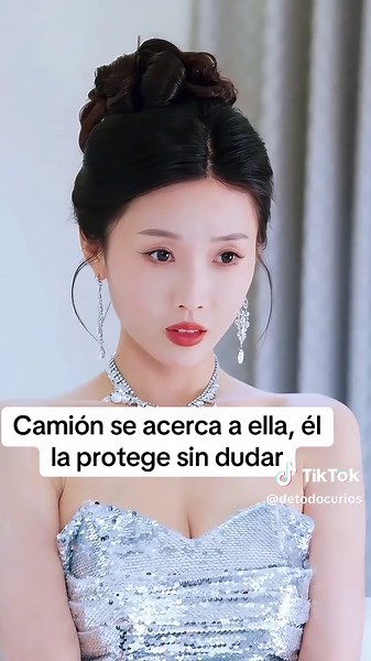 Heroic Act: Man Protects Woman from Approaching Truck