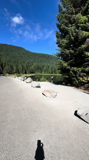 Explore Trillium Lake in Oregon: A Scenic Adventure