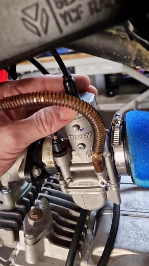 Comment Changer Son Câble d'Accélérateur: Conseils d'Entretien