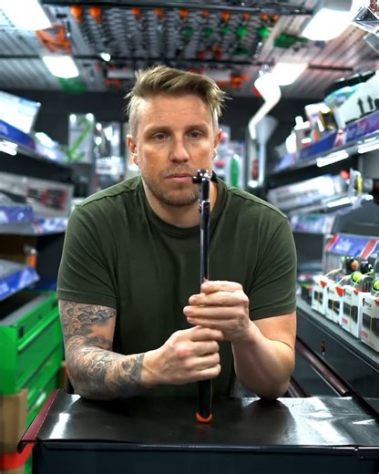 2.7K views · 55 reactions | There's nothing like a Matco locking flex head ratchet in your hands. Drop your favorite color ergo grip below  BFR188LFM https://bit.ly/3IYIAA1 #matco #matcotools #tools #ratchet #carrepair : @hallett__distributing | Matco Tools | Facebook