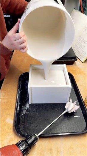 Making a plaster mold for slip casting pottery