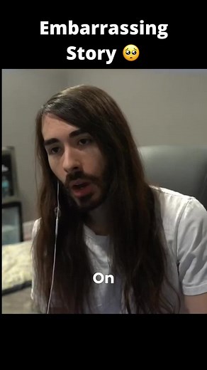 embarrassing story #twitch #twitchstreamer #twitchclips #twitchmoments #twitchfails #moistcr1tikal #twitchtok #livestreamfails