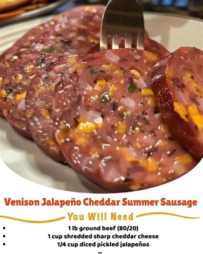 4.6K views | Venison Jalapeño Cheddar Summer Sausage ️燎 Ingredients: 2 lbs ground venison 1 lb ground beef (80/20) 1 cup shredded sharp cheddar cheese 1/4 cup diced pickled jalapeños (adjust to taste) 1 tbsp Morton Tender Quick curing salt ... Full Recipe in Coʍmеոτ  | Homestyle Recipes | Facebook