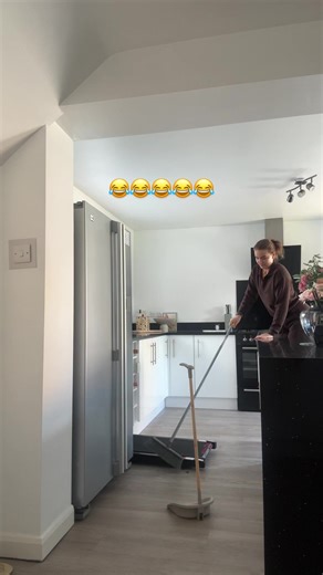 Unbelievable Spider Encounter that Will Make You Laugh