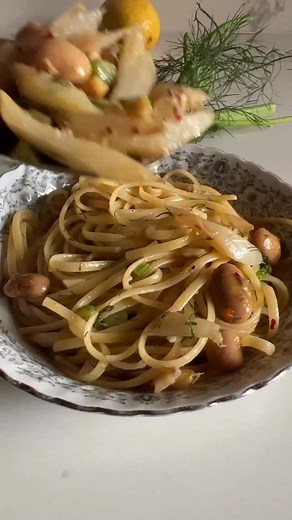 Braised fennel, walnut & butterbean pasta … here’s another way to use leftovers from the braised fennel from my previous reel - go check it out - after you have made the braised fennel, cook some pasta and while that cooks, roughly chop some walnuts, slice the braised fennel & some fennel tops if you have left. Heat a pan over a medium high heat, add a splash of EVOO, the fennel, walnuts, leftover butterbeans, pan juices & some dried chilli. Hit it with some pasta water, the pasta and toss well.
