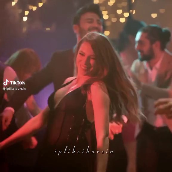 Serenay Sarıkaya Dance Compilation - Turkish Series Drama Dances