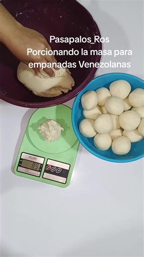 80 gr. cada porción de masa preparada para hacer empanadas