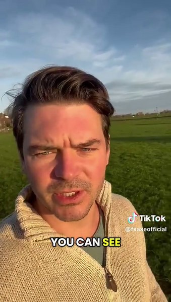 FX platforms can feel confusing, and IC Markets is no exception ❄️ I took a deep dive so you don’t have to — testing safety, platforms, and the account setup process. Here’s my honest take on what’s worth your time and what’s not. Watch the full review in the link in bio 🔗