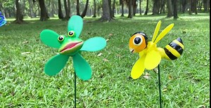 Animal and Nature Yard Pinwheels, 6pcs Outdoor Whirlygig Windmills, Garden Art (Pack of 6, Polyester, Round Shape, Require Assembly, Includes 6 Unique Animal Designs, Perfect for Garden Decor)
