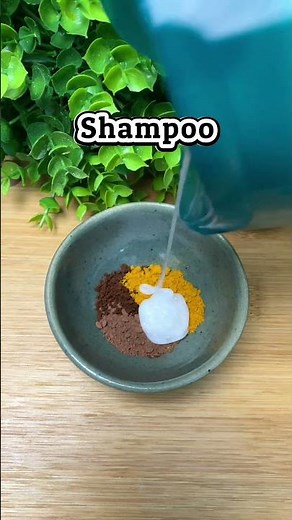 😱 Gray hair showing up too early! Time to take action! 🌿 Go natural and help restore your hair’s