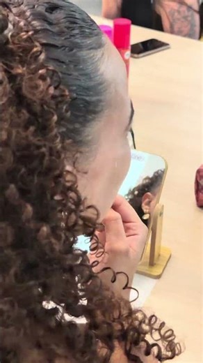 A day of beauty at the Salon Line office 💅✨ #todecacho