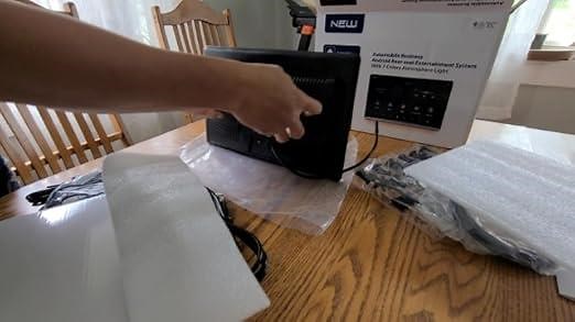 Unboxing video from buyer reviews