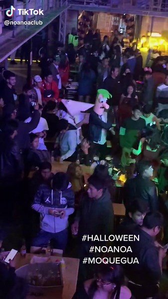 Phineas y Ferb en Halloween: ¡Disfruta de la fiesta en la discoteca!