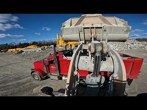 Using The Powerful Cat 972 Loading Crushed Concrete (RCM)