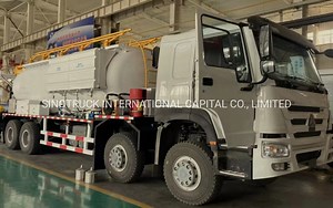 [Hot Item] Emulsion Explosive Truck Sinotruk Sinotruck Truck 8*4 430HP Heavy Duty Genlyon 6X4 12t Site Mixed Granular Anfo Explosive Truck