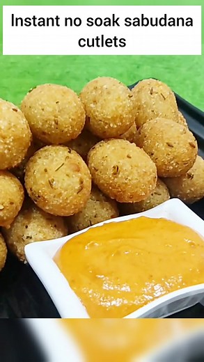 Instant no soak sabudana cutlet Sabudana cutlets are an instant starter recipe. Usually we soak sabudana hours before making it. Sometimes we forget to soak sabudana, at that time we can make instant sabudana cutlets instantly. Ingredient list : Sabudana 1 cup Boiled potatoes (big) 3 Green chillies 4 Garlic 1 inch piece Juice of 1/2 lime Groundnut powder 1/2 cup Oil 1 tbsp Salt as per taste #nosoaksabudanarecipe #sabudanavada #navratri #vratrecipes #sabudanacutlet #cravekitchen #reels #reelsfbシ 