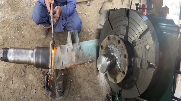 Restoring A Damaged Truck Axle Efficiently