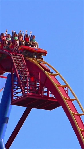Passeport Six Flags : accès illimité à La Ronde, Calypso et Valcartier