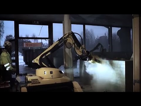 ¡Así funciona el robot de demolición Brokk 110!