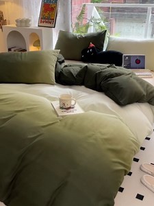 7 Pieces Olive Green King Comforter Set - Lightweight Gradient Dark Green Bed in a Bag Set, All Season Down Alternative Complete Bedding Set with Flat/Fitted Sheet, 2 Pillowcases and 2 Pillow Shams