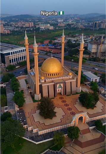 Exploring the Stunning Abuja National Mosque in Nigeria 🕌