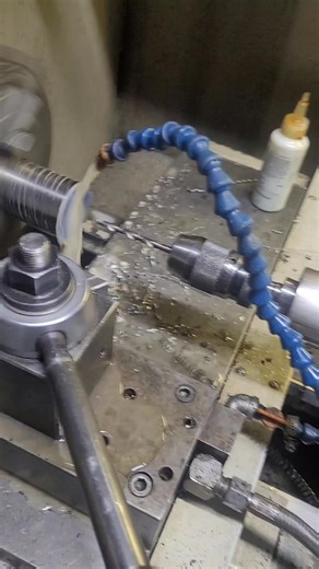 Mecanizado roscas NPT en Torno Pinacho semi-CNC #torno #cnc #viral #metalmecanica #cnco