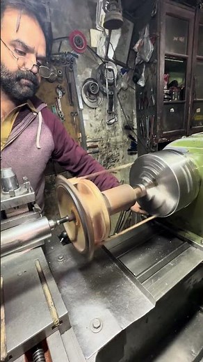 Machine balance in lathe Chuck in center by center