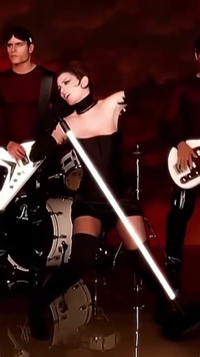 The second “Man! I Feel Like A Woman!” hits, everything changes—confidence, energy, freedom.