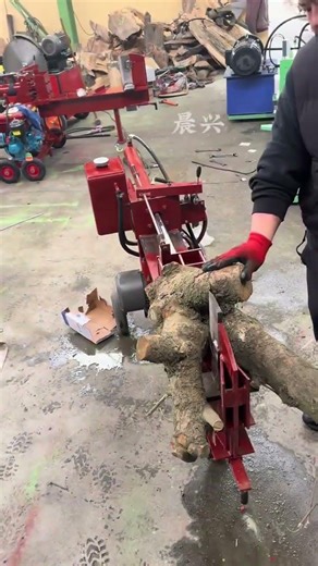 This is a household hydraulic wood splitting machine. We lowered the cross knife and repla