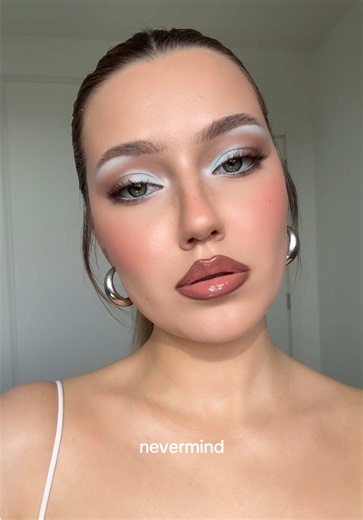 Why Is Everyone So Cool on Pinterest? Makeup Mood Shift