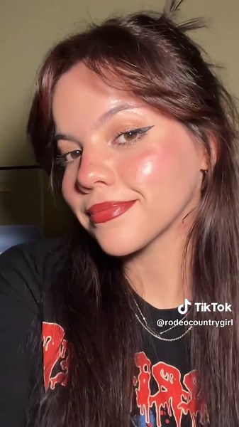 Alt Makeup Tutorial: Soft Version for Everyday Looks