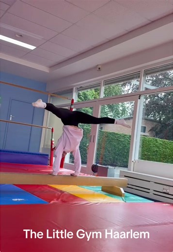 Straddle handstands from floor to high beam! #gymnastics #handstands #handstanddrill #drills #turnen #handstanden #handstandcourse #haarlem #haarlemgym #gymnasticshaarlem #kidsgymnastics #turnenvoorkids #haarlemsekids #vakantieinhaarlem #todo #kidsgym #fronthandspring #handstandvarieties #gymnast #strong #flexibility #athlete