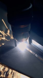 129K views · 2K reactions | See the optional air compressor module in action for the RAZOR CUT 45 #unimig #plasmacutter #welderslife #tools #fabrication #metalwork #welding | UNIMIG | Facebook