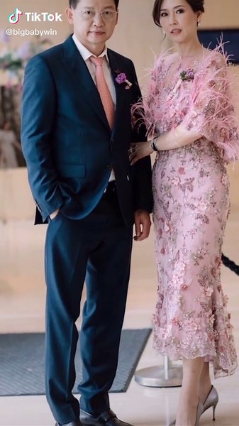 Visual Opas Family Win Metawin Mother