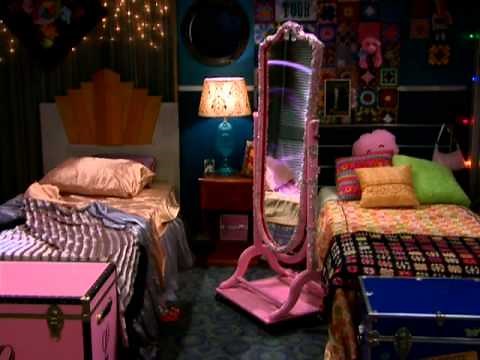 The Suite Life On Deck - A London Carol - New Mini Byte - Disney Channel Official