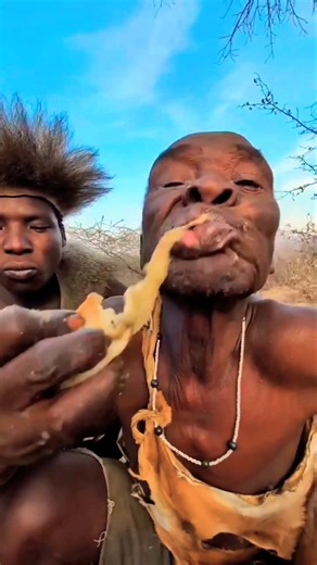 Primitive tribe #sukuhadzabe #hadzabetribe #hadzabe hunters #Tanzania #mukbang #châu_phi