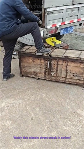 Traditional Street Popcorn Machine