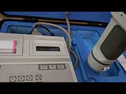 Operation of Minolta CR-300