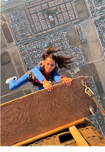 Experience the Thrill of Skydiving Freefall