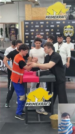Akimbo vs Jamshid 😱 armwrestling