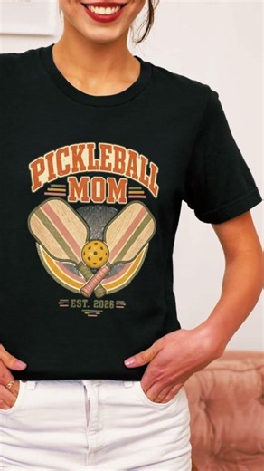 Pickleball Mom Est 2026 Shirt — Vintage Retro Gift for Pickleball Women