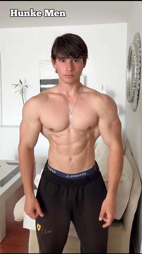 Good form#aesthetic#muscle#motivation#posing#abs#chest#biceps#model#body#hunk#gym#workout#back#bulge