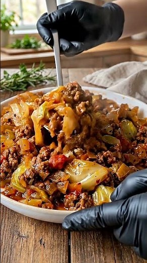 Cabbage and Ground Beef Skillet ful recipe in discription #recipe #food #healthyeating #easyrecipe