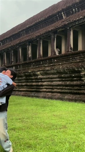 Angkor Wat temple date at equinox