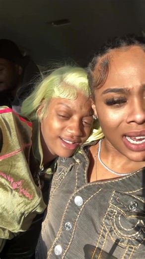 @zoespencer__ on Instagram: "MERRY CHRISTMAS EVE FROM ME AND MY SISTAS 🎄❤️@amourkelis #fyp #explore #explorepage #viral #zoespencer"