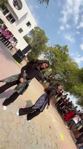 Holi flash mob in college #dance #farewellvibes #flashmob #bennettuniversity