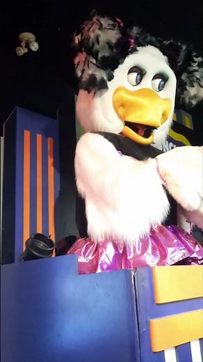 Helen Henny Animatronic with Disco Light! #chuckecheese #animatronics #chuckecheeseanimatronic