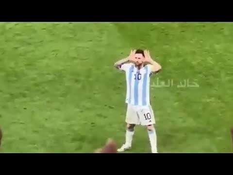 Lionel Messi hace el Topo Gigio frente al DT Van Gaal (Mundial Qatar 2022)