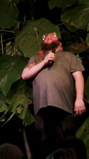 Tomato dodging comedy show #shorts #standup #comedy #viral #fyp #discover #tomatoes #southflorida