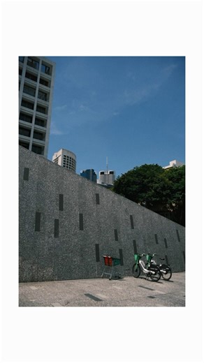 Shot with Fujifilm XE4 and Voigtlander 18mm f2.8 #streetphotography #fujifilm #voigtlander #brisbane